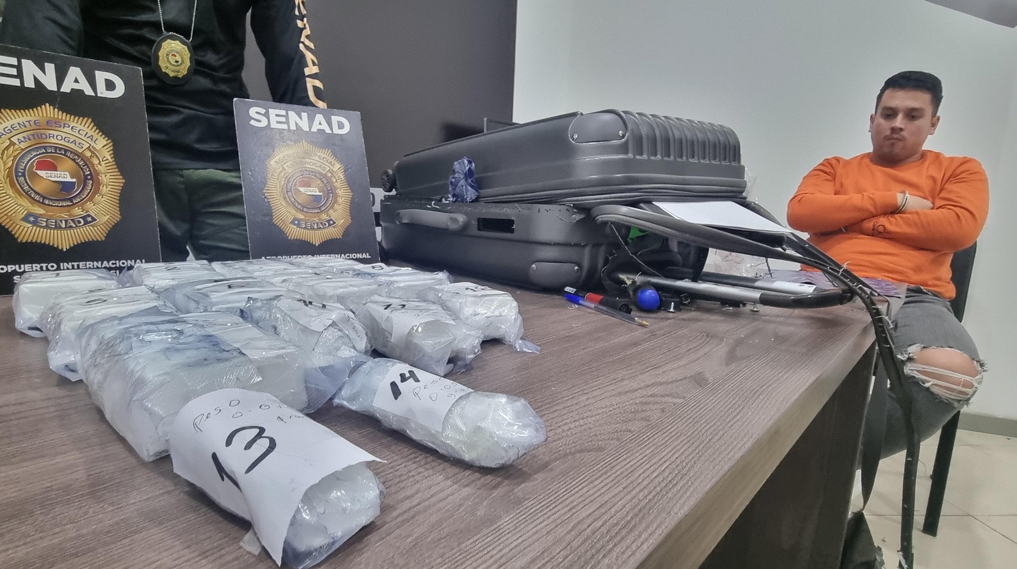 Senad detuvo a “mula” con cocaína rumbo a Europa