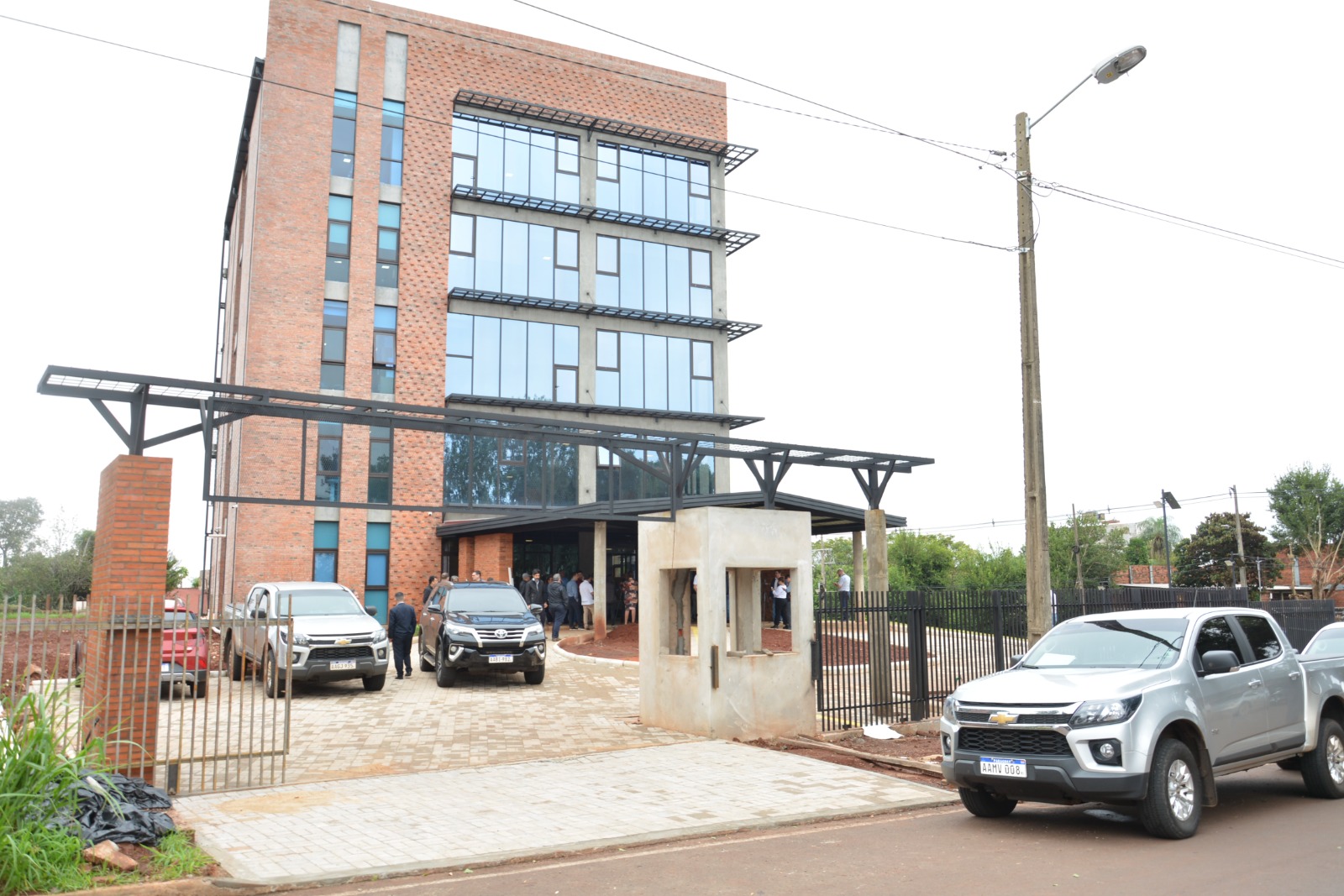 EBY dona aporte a Hospital Oncológico