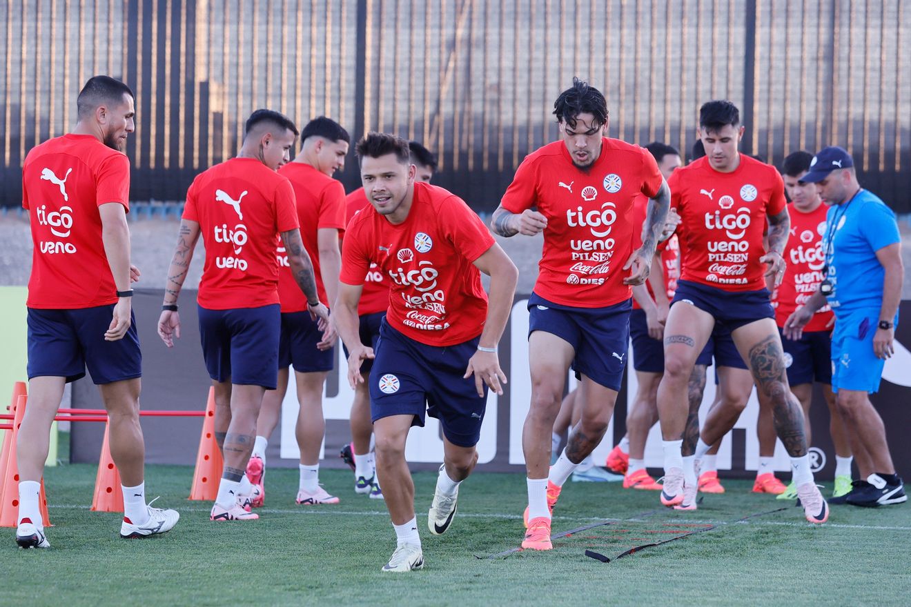 La Albirroja entrena pensando en Brasil