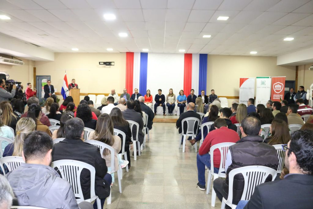 EBY entrega obras en el Hospital Regional de Encarnación