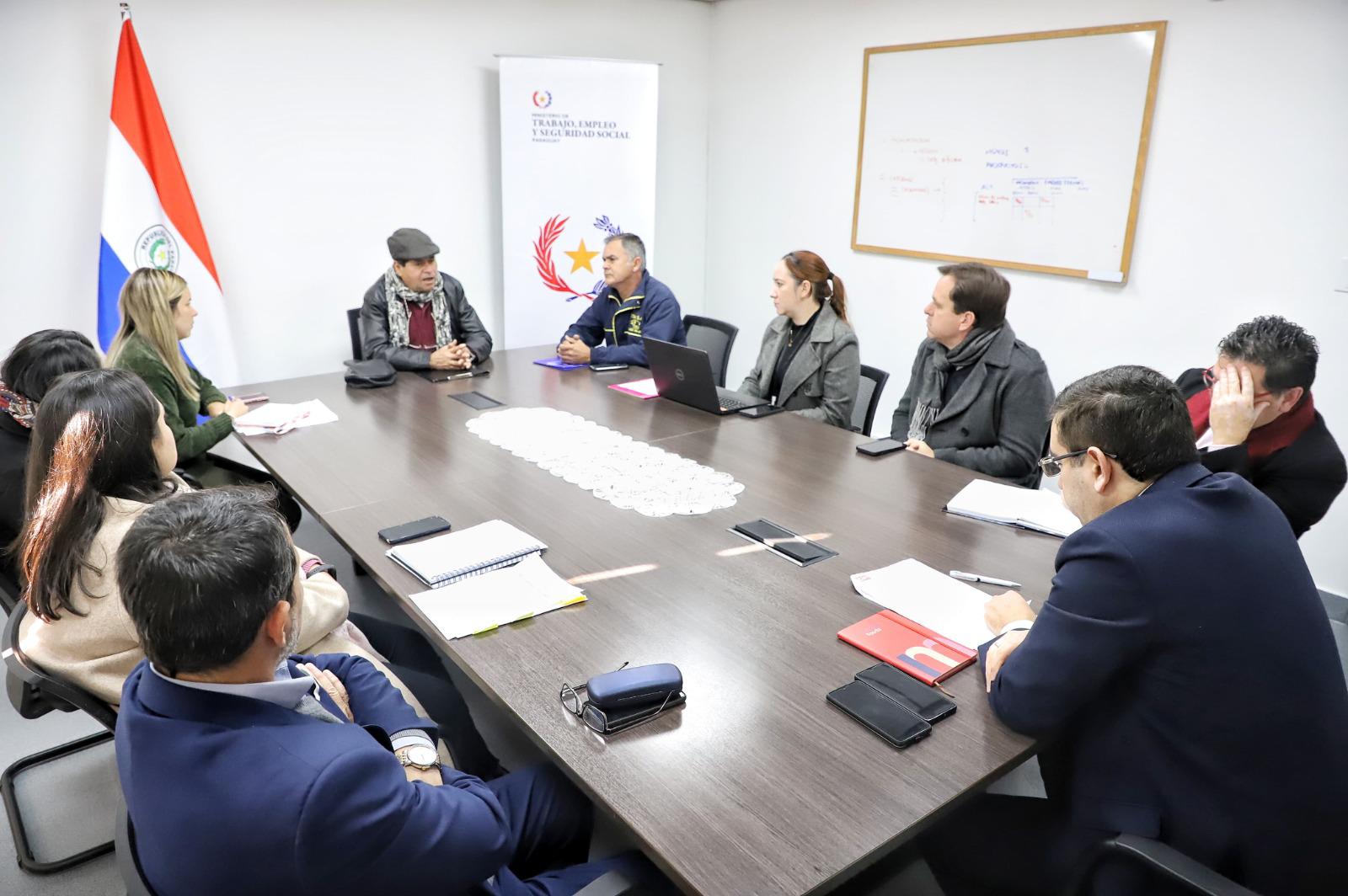 Anuncian que verificarán situación de las transportadoras internacionales