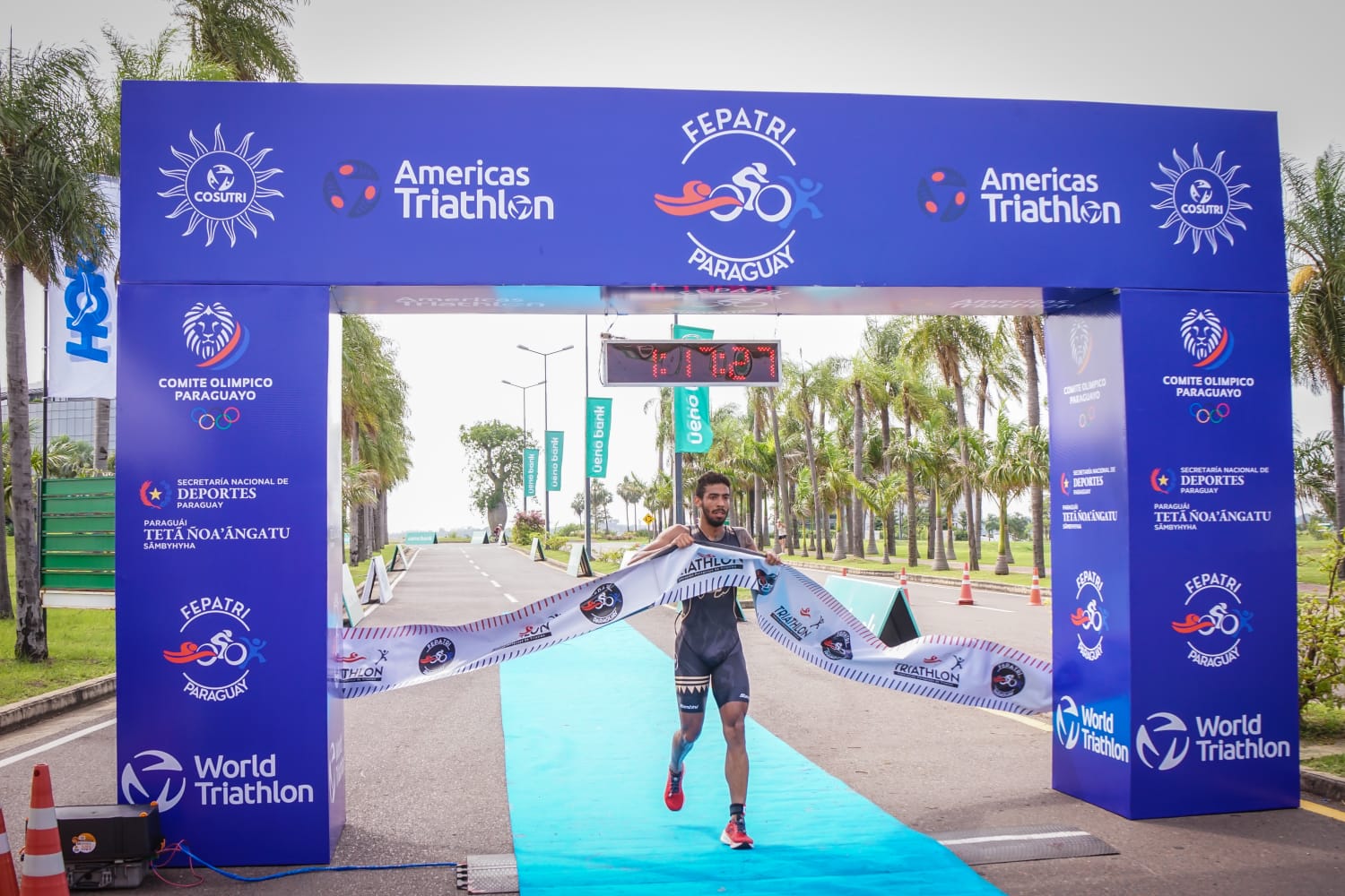 Yhondayner Gómez y Susana Guillén siguen dominando el triatlón nacional