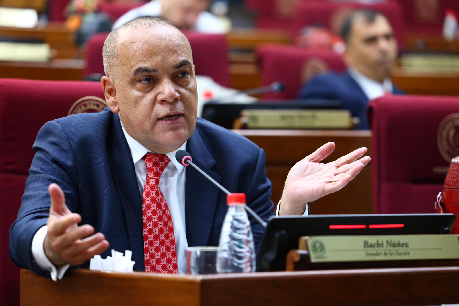 Legisladores planifican reelección de ‘Bachi’ Núñez en Congreso