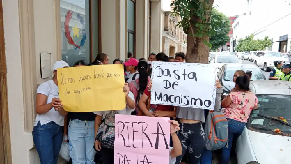 Legisladora criticó rechazo de mujeres en Isepol