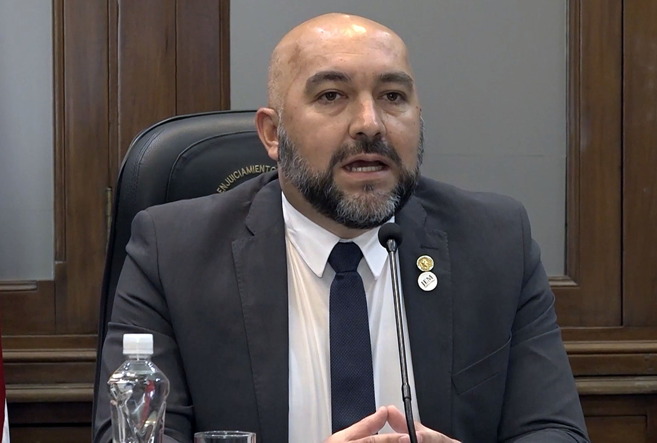 Diputados aceptan la renuncia de legislador involucrado en escándalo de chats