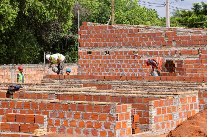 Avanzan obras de Che Roga Porã
