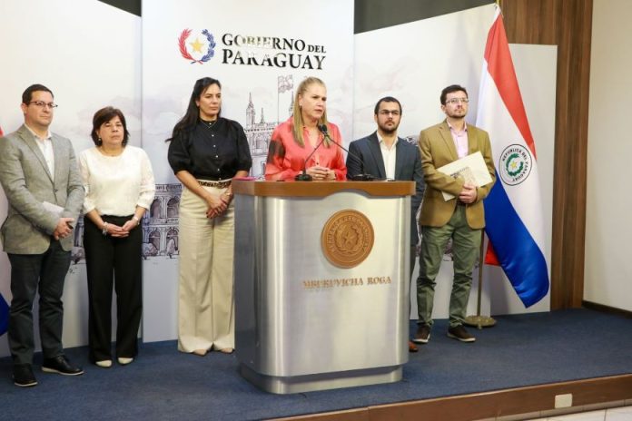 Salud Pública ampliará unidades de terapia intensiva en hospitales clave